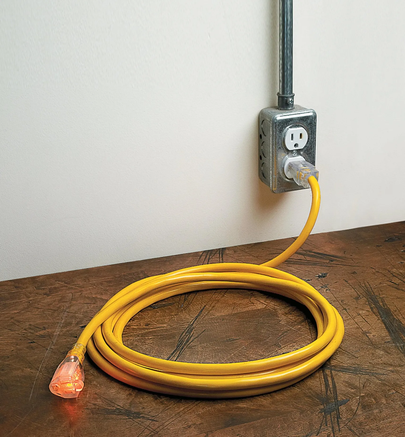 Best 15' Heavy-Duty 12 Gauge Extension Cord Power Cords & Bars