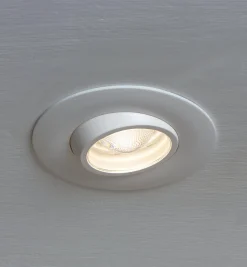 New Adjustable-Beam LED Spotlight Lighting