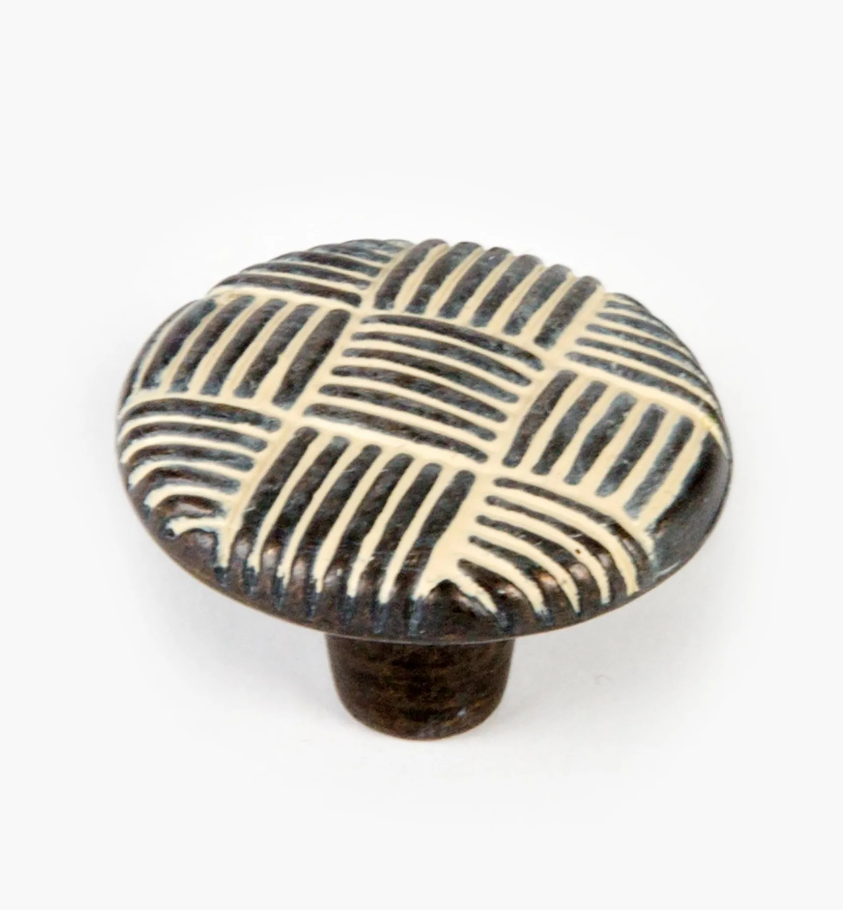 Belwith Tapestry Round Knob Knobs