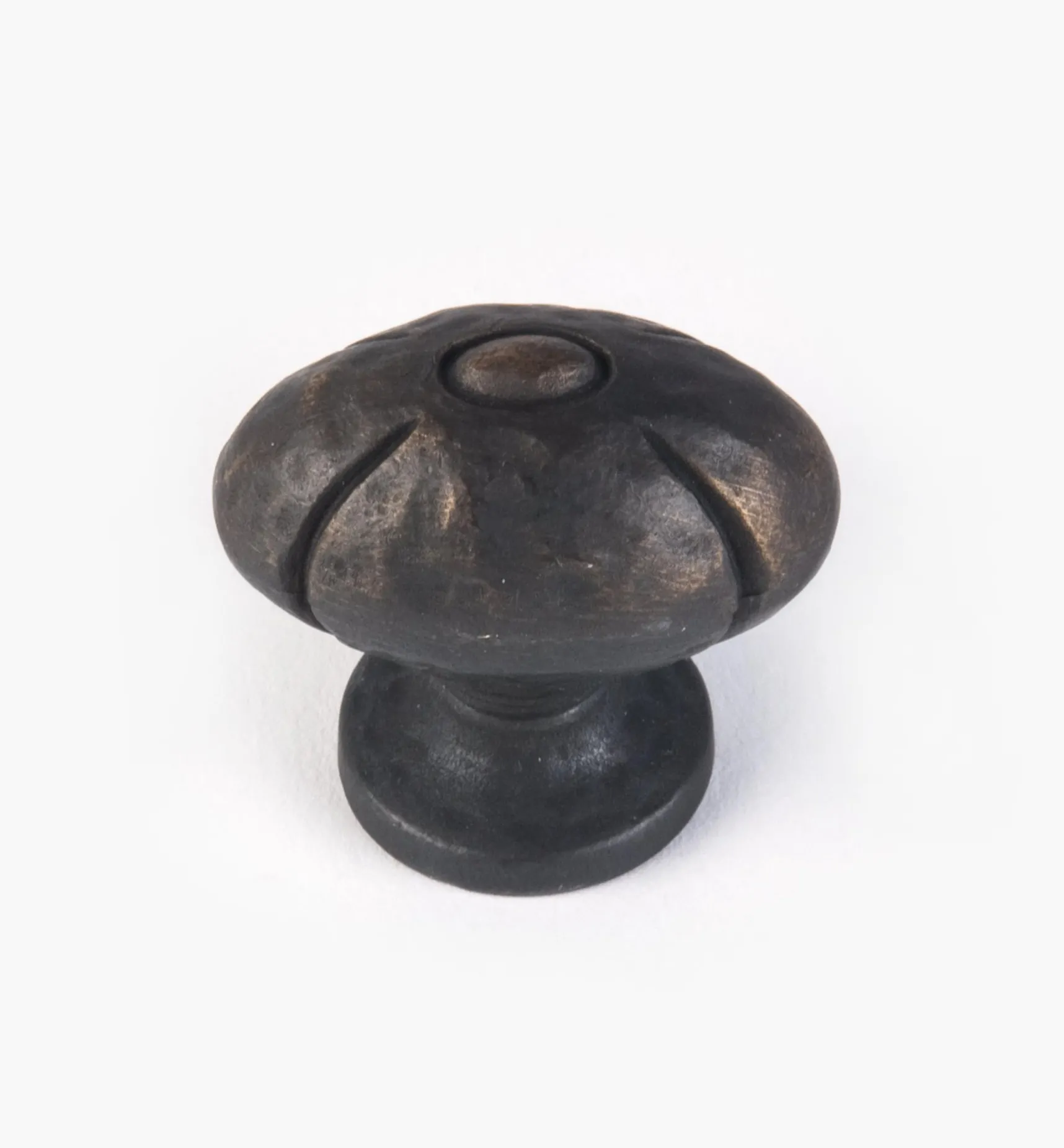 Clearance Classic Siena Oval Knob Knobs