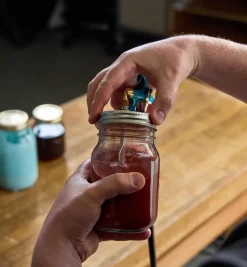 Hot Critter Air-Powered Spray Gun Supplies