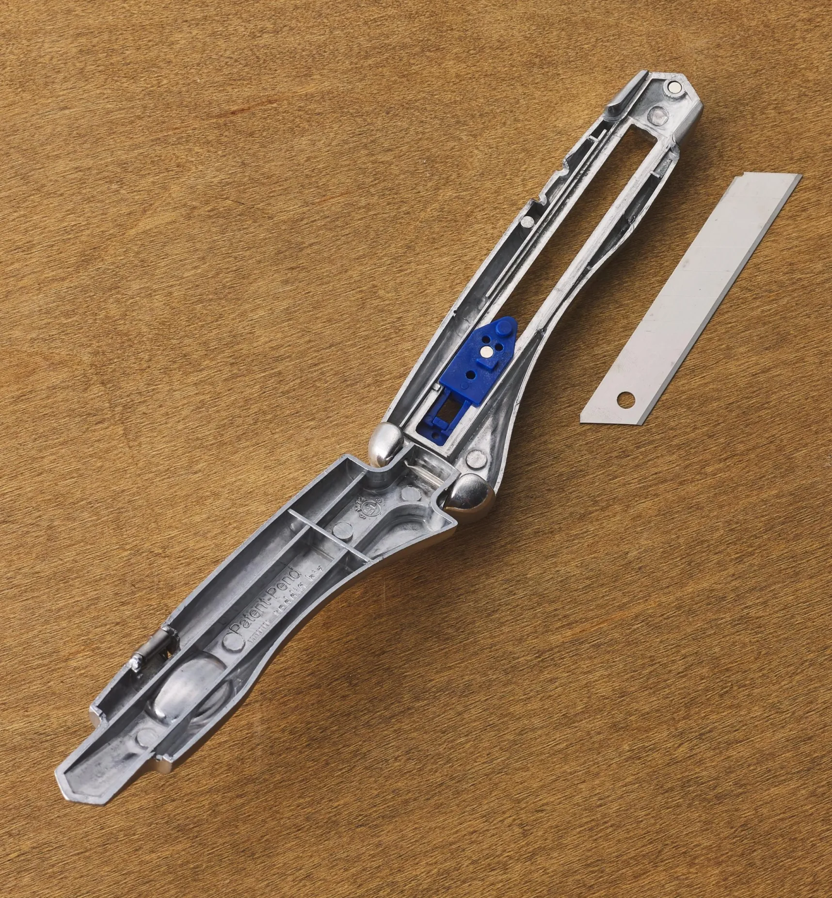 Best Delphin 2004 Snap-Off-Blade Knife With Holster Knives