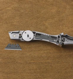 Clearance Delphin 03 Utility Knife With Holster Knives