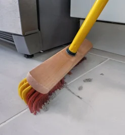 Hot Fusselschreck Brooms Home Maintenance