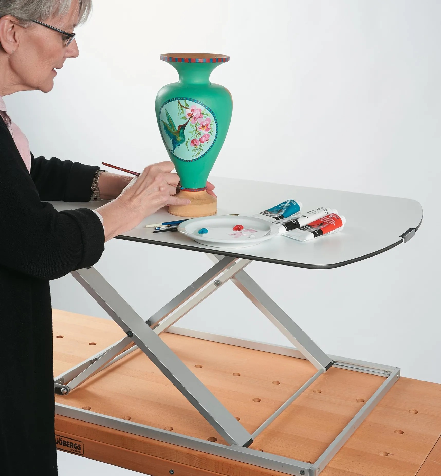 Hot Height-Adjustable Work Stand Mechanisms