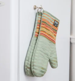 Outlet Magnet-Mounted Hooks Magnets|Magnets