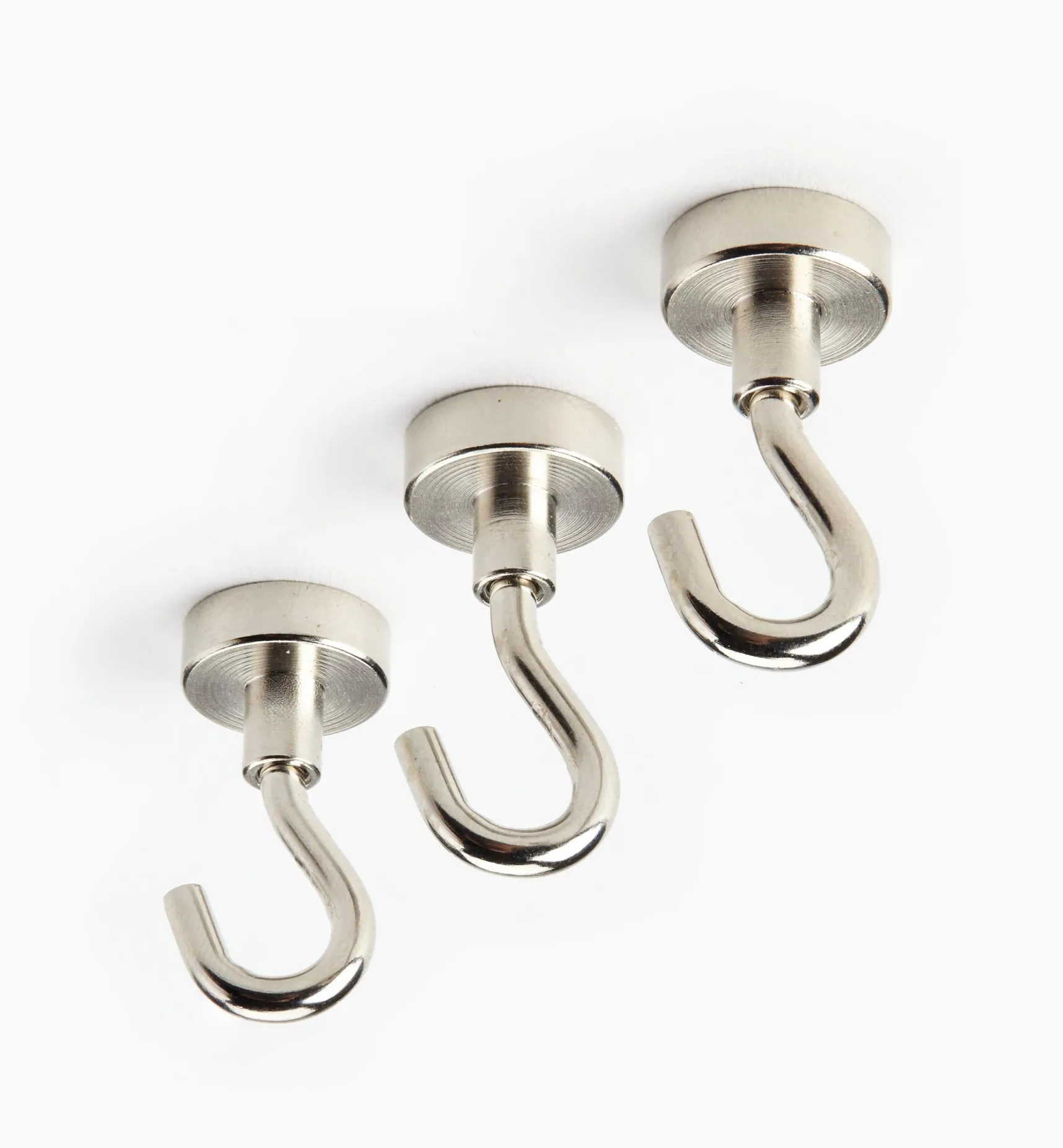 Outlet Magnet-Mounted Hooks Magnets|Magnets