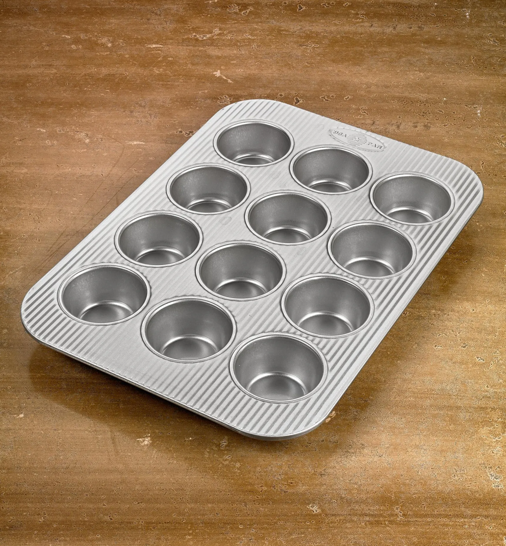 Clearance Muffin Pan Bakeware
