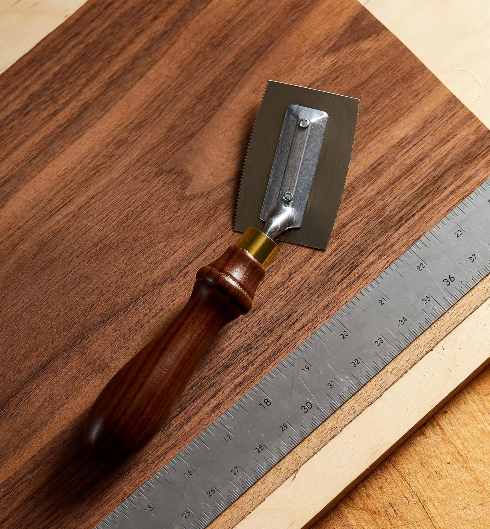 Outlet Pax Veneer Saw Saws