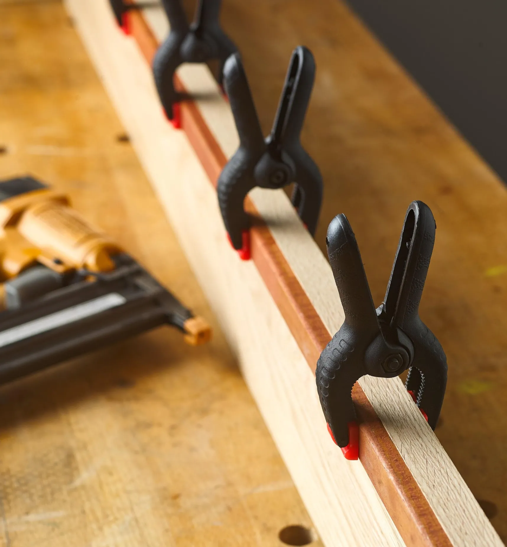 Clearance Plastic Spring Clamps Hand Tools