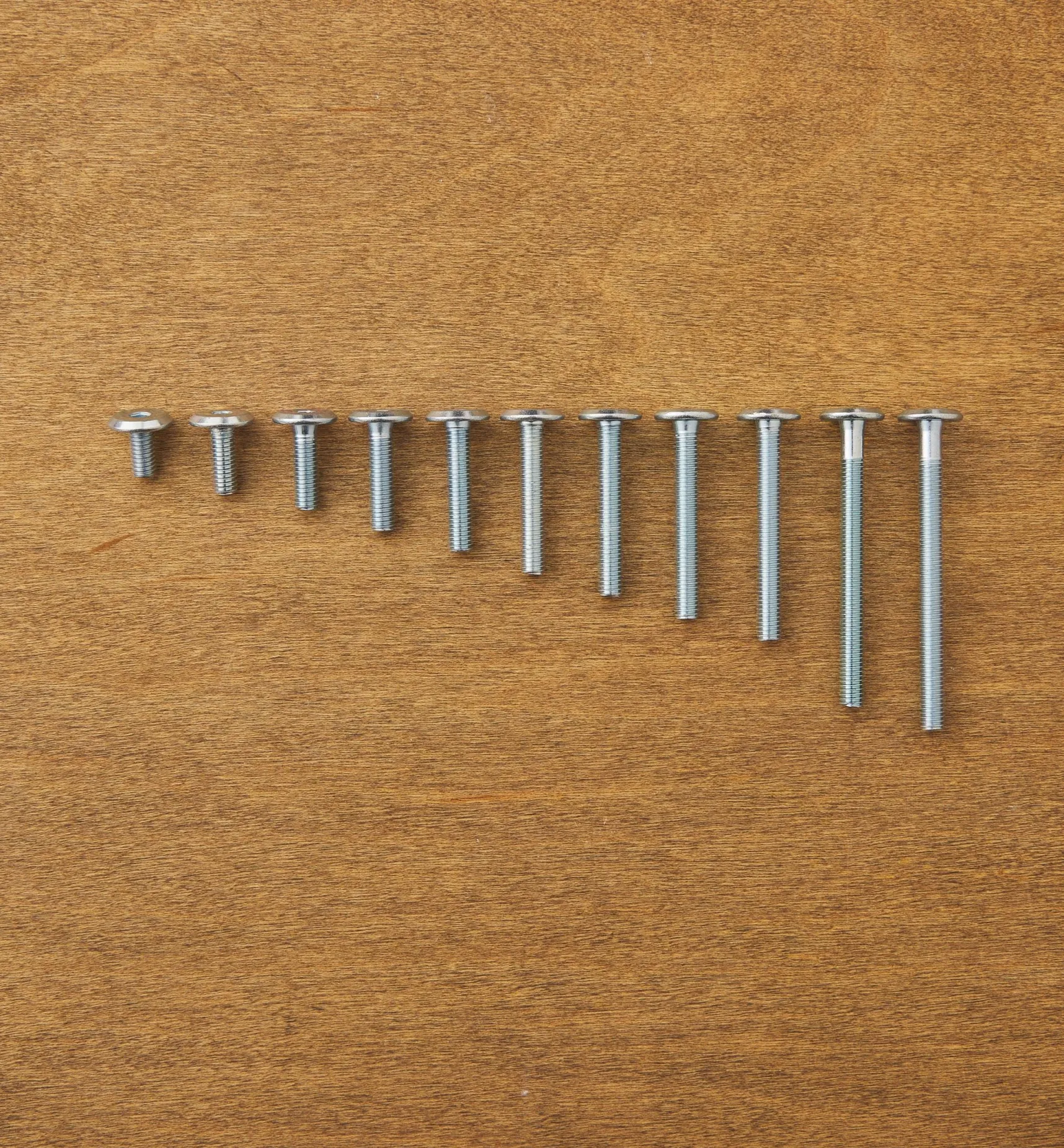 New Rampa M6 Flat-Head Bolts Fasteners