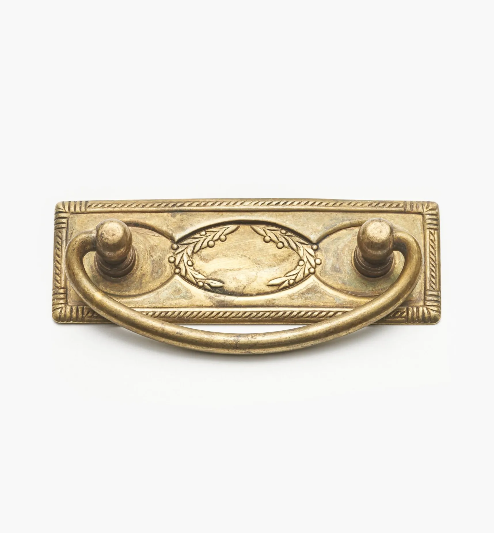 Outlet Rope-Edged Rectangular Horizontal Plate Handles Pulls