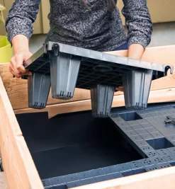 New Self-Watering Raised-Bed Hardware Container Gardening