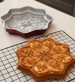 Clearance Snowflake Shortbread Pan Bakeware