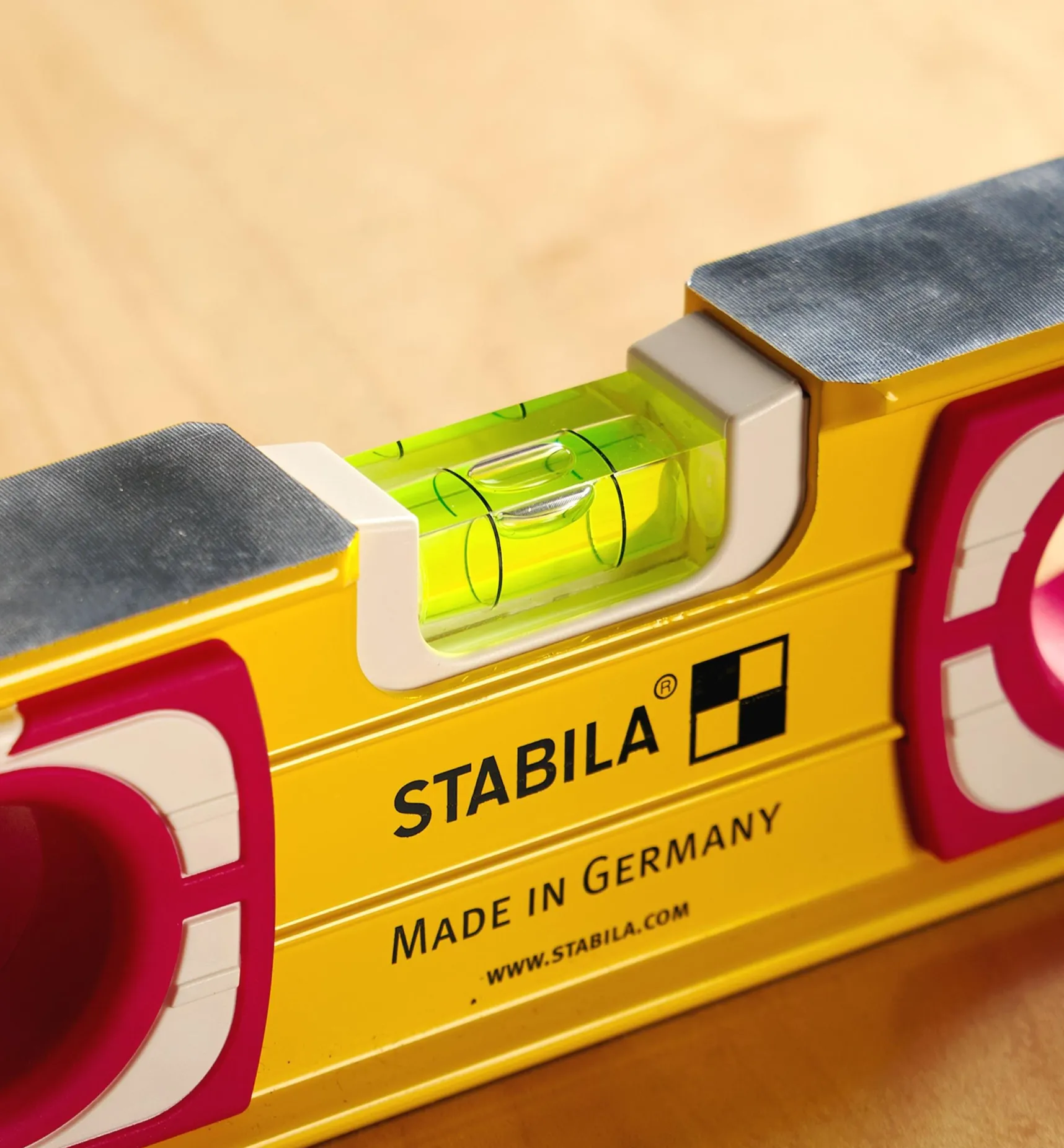 New Stabila 24" Heavy-Duty Level Marking & Measuring
