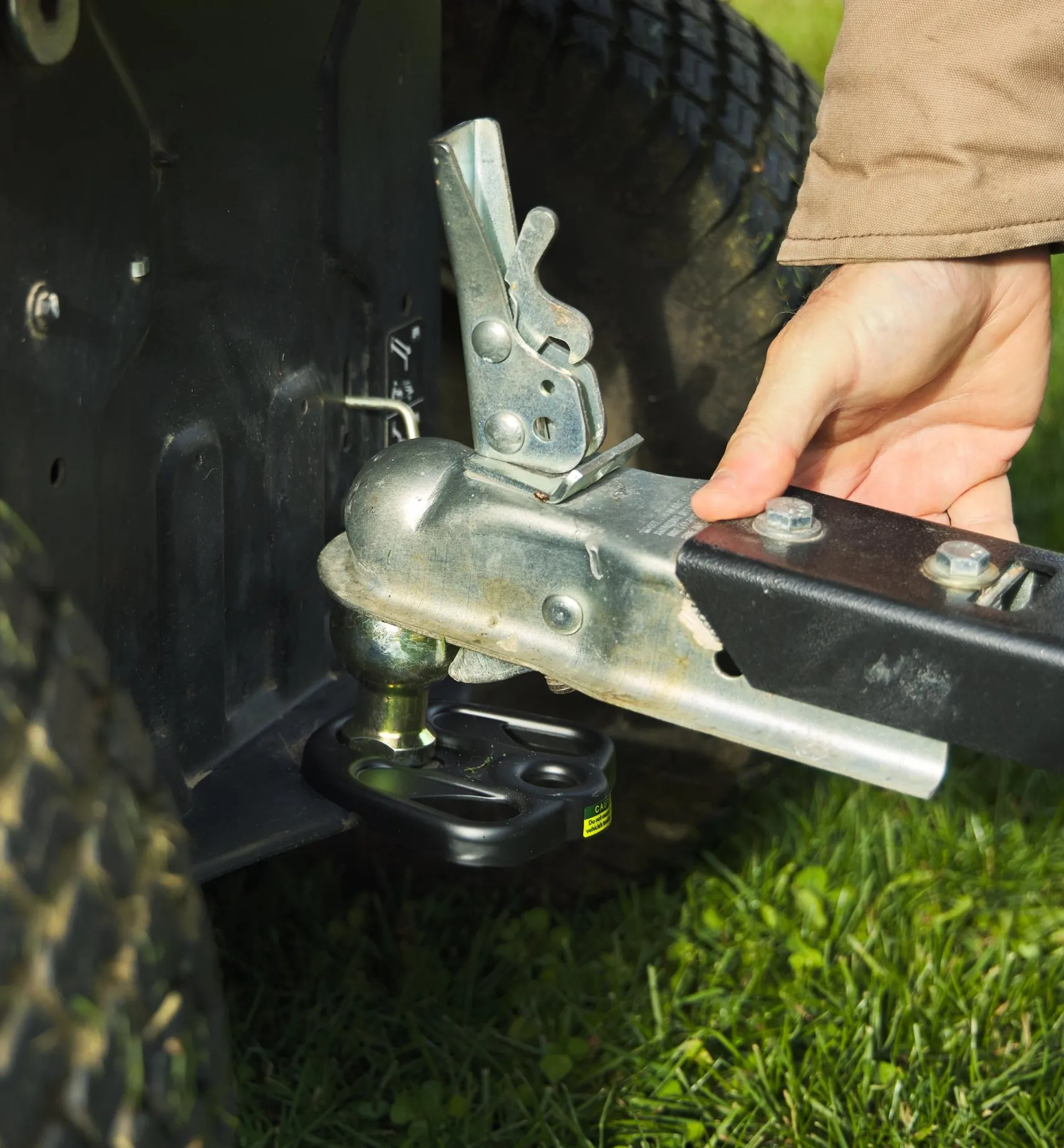 New Three-Way Hitch Plate Lawn Care