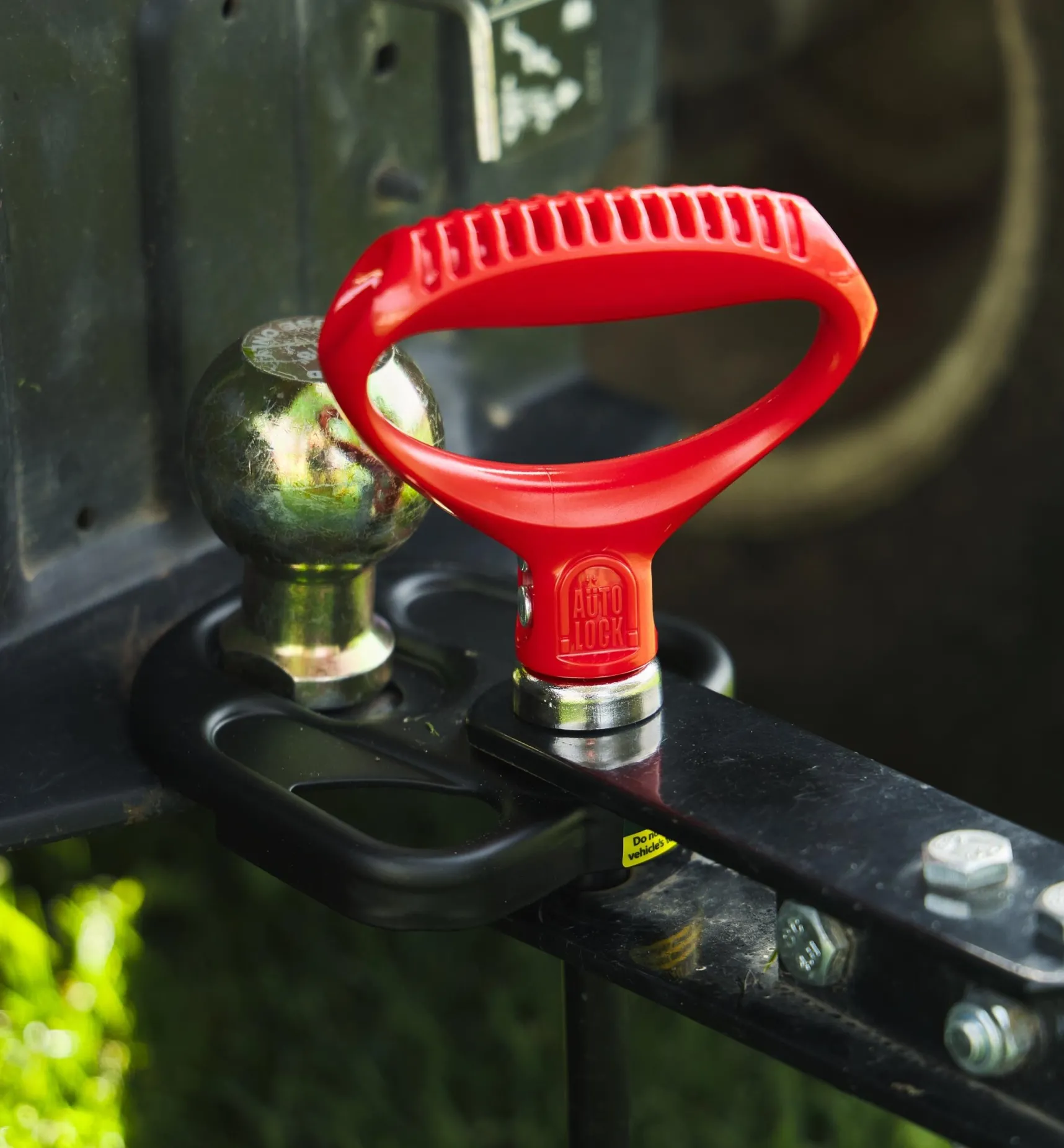 New Three-Way Hitch Plate Lawn Care