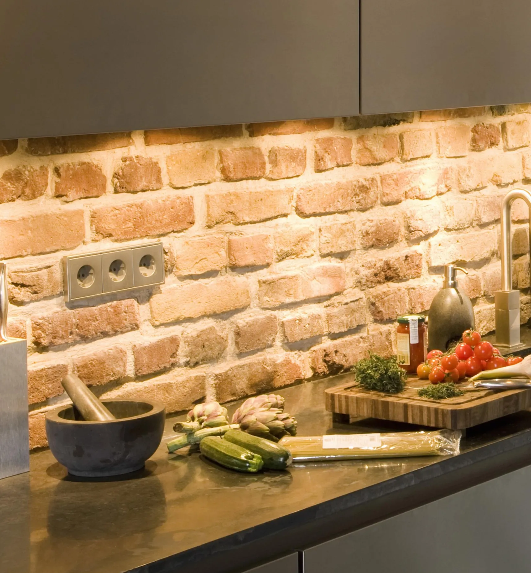 Best Touch-Sensor Dimmer Switch For LED Lighting Lighting