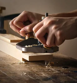 Online Veritas Large Router Plane Routing