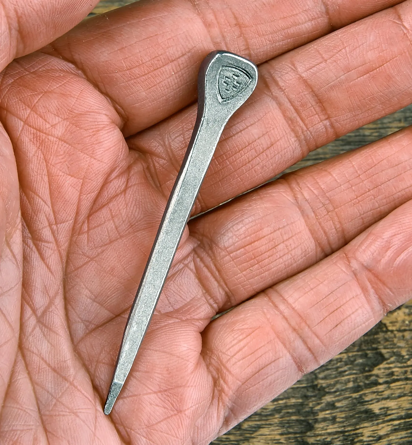 Hot Vintage Horseshoe Nails Fasteners