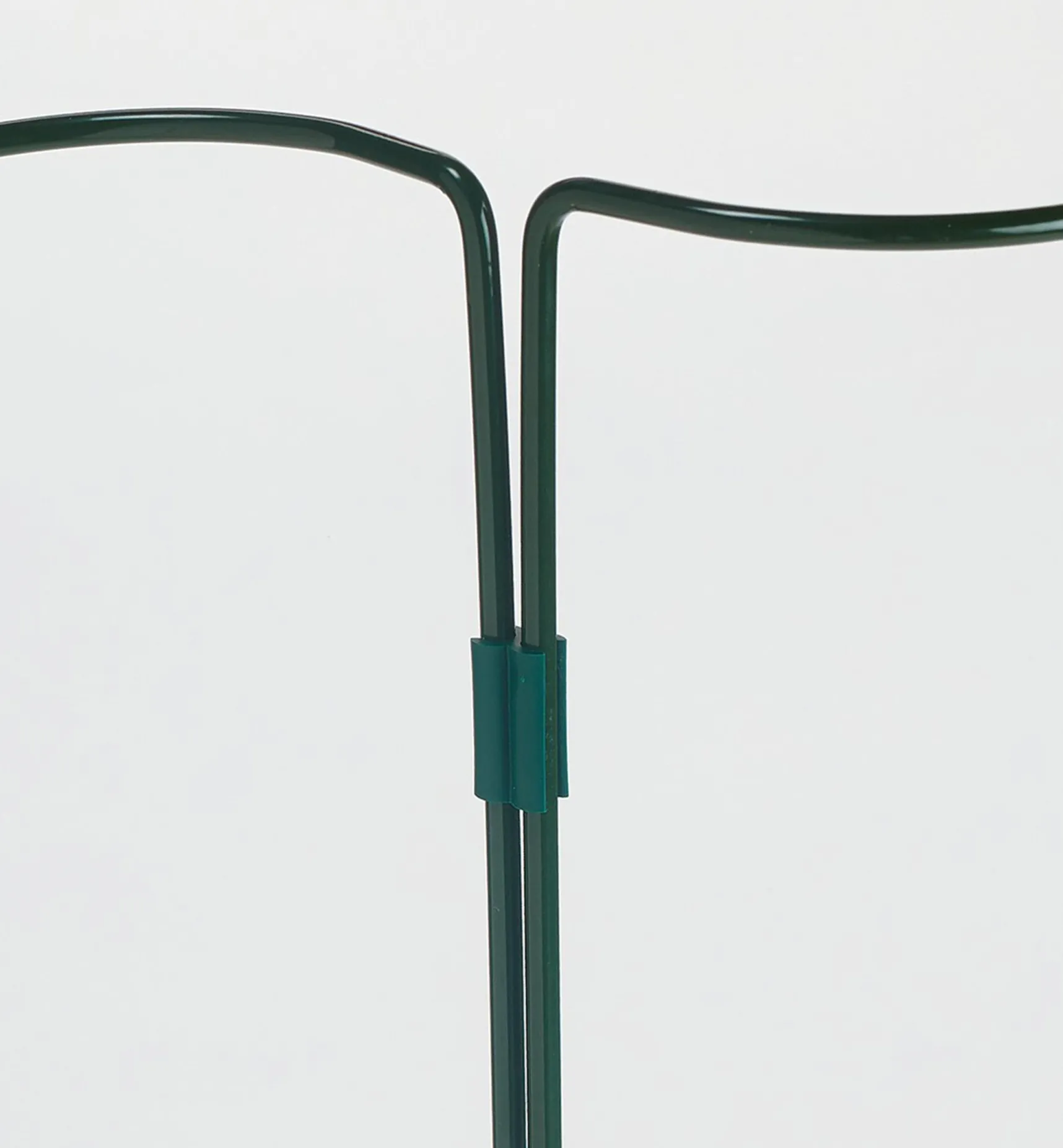 Wavy Half-Circle Support Stakes