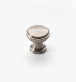 Outlet Westerly Round Knob Knobs